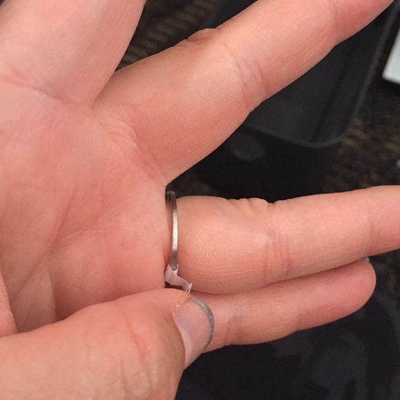 .04ct diamond ring sterling silver - Picture 2 of 5